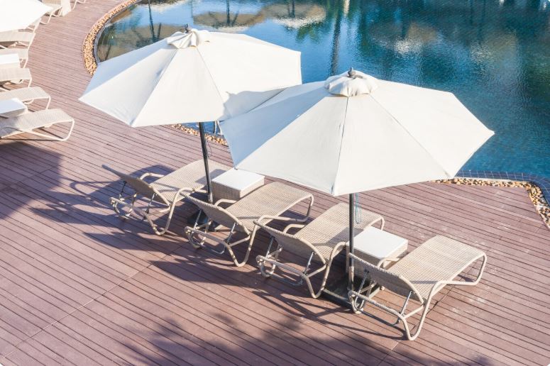 Luxury travel on a budget – tropical beach escape setup
